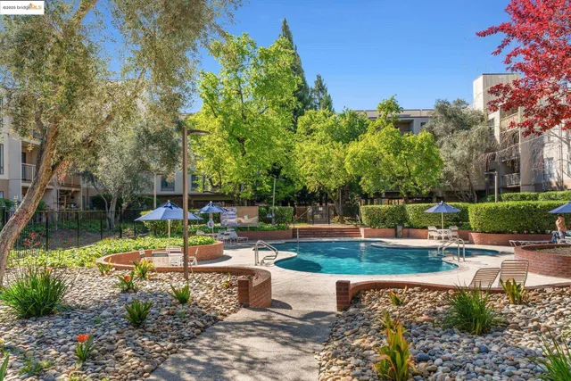 $239,900 | 470 North Civic Drive, Unit 105, Walnut Creek, CA 94596