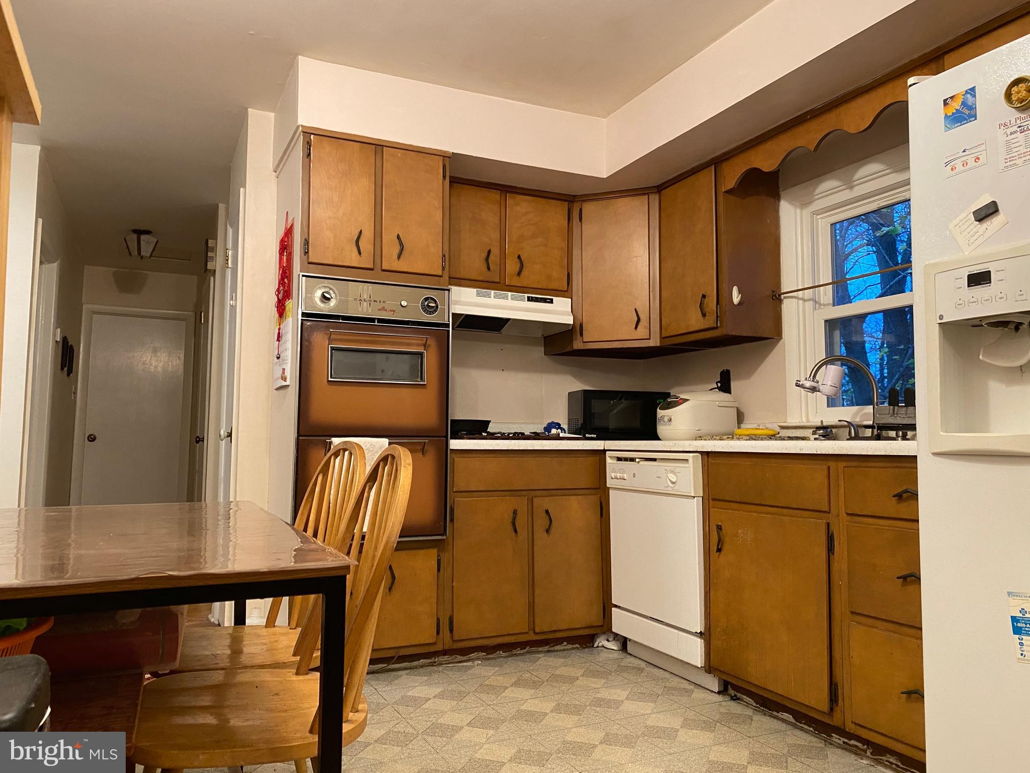 117 Locust Grove Road Bryn Mawr, PA 19010 - Photo 7 of 11 Kitchen