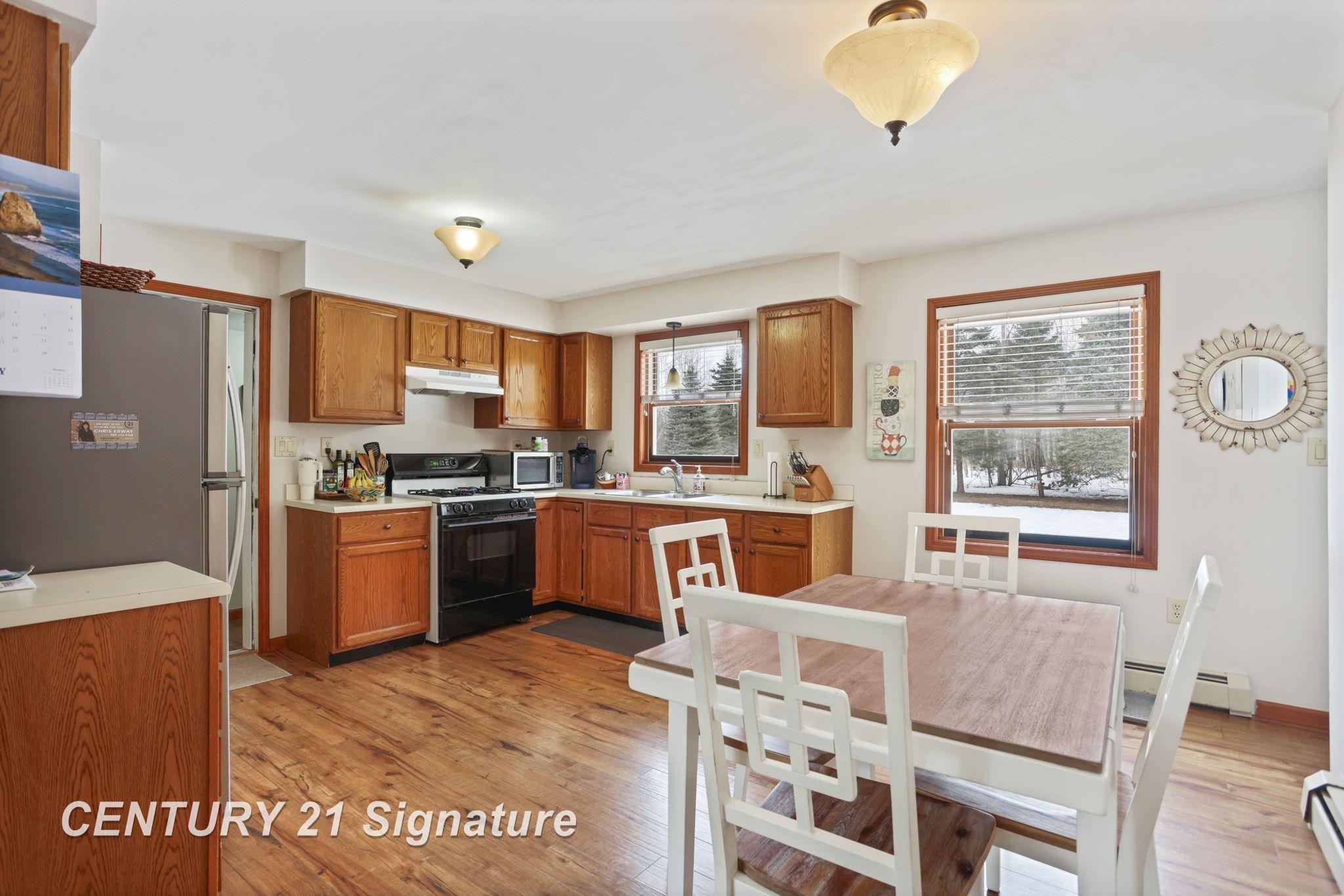 7262 Kochville Road Freeland, MI 48623 - Photo 12 of 34 50167453-41b99b3c-2068-431e-8f6d-9ae3fa782866.JPG