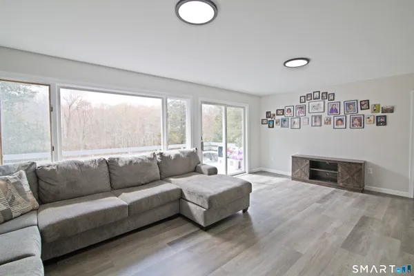 $450,000 | 160 Babcock Road, North Stonington, CT 06359