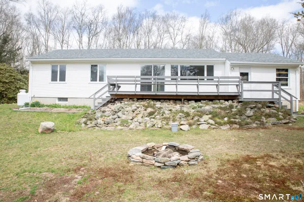$450,000 | 160 Babcock Road, North Stonington, CT 06359