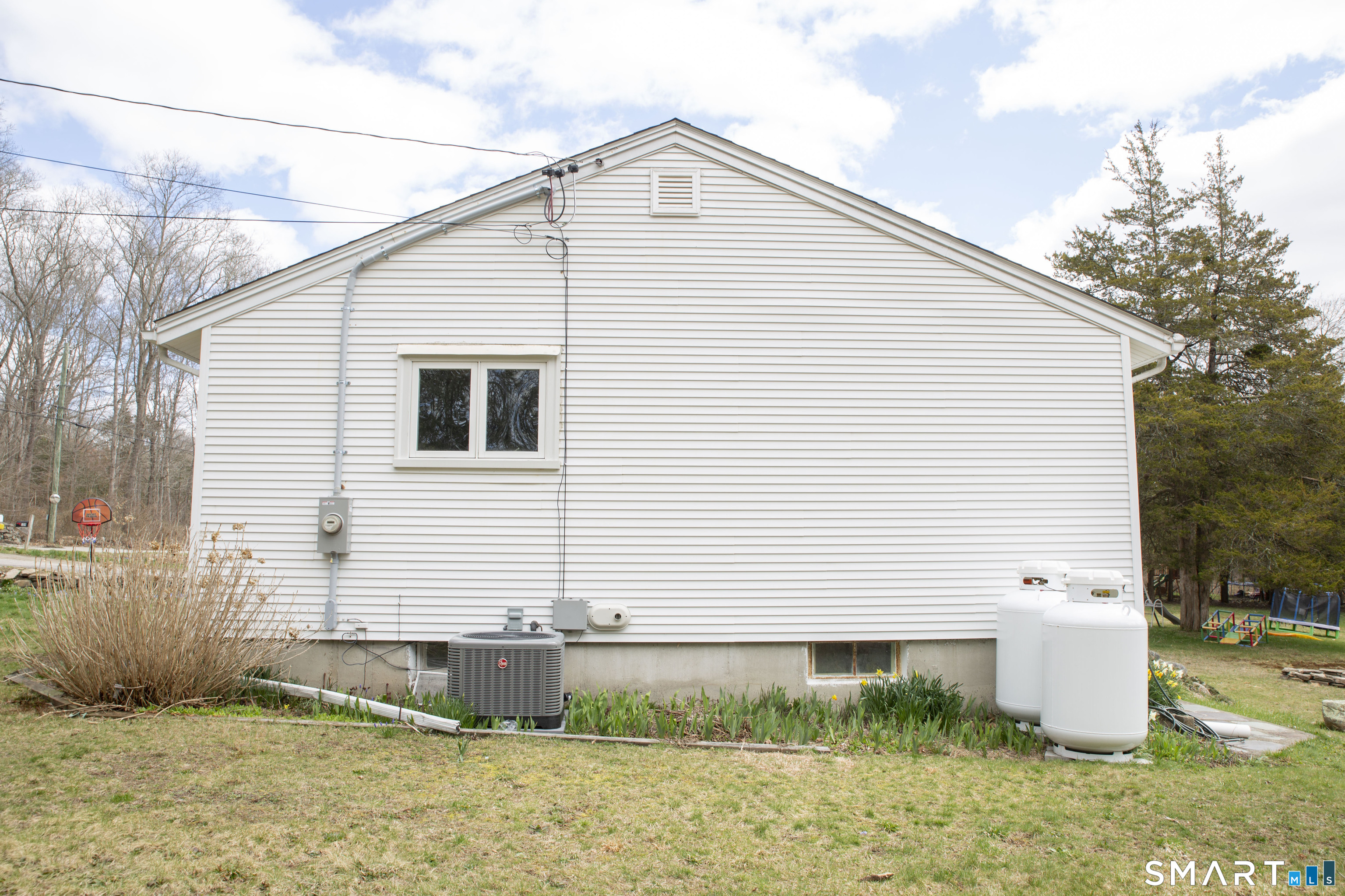 160 Babcock Road North Stonington, CT 06359 - Photo 8 of 24