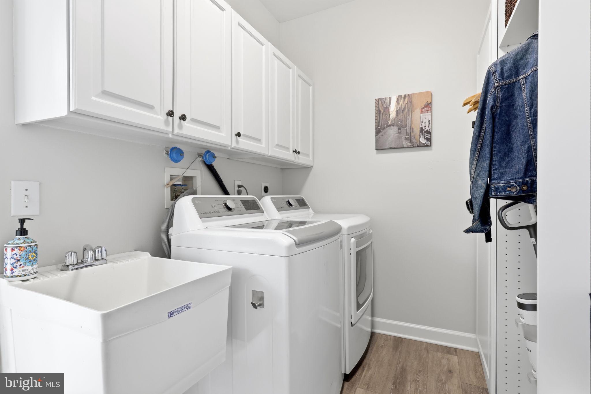 12 Manor Road Newtown, PA 18940 - Photo 26 of 39 Laundry Room w/Closet