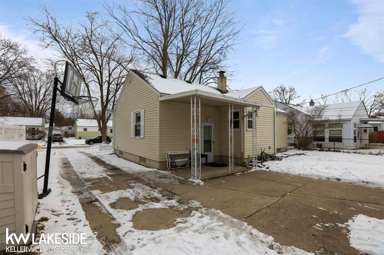1480 Hampton Road Mount Clemens, MI 48043 - Photo 5 of 28 50033268-4.JPG