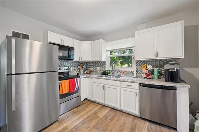 $219,900 | 919 Walnut Street, Leavenworth, KS 66048