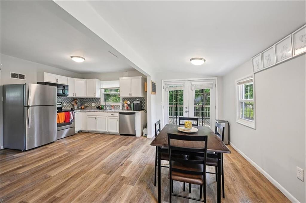 919 Walnut Street Leavenworth, KS 66048 - Photo 8 of 27