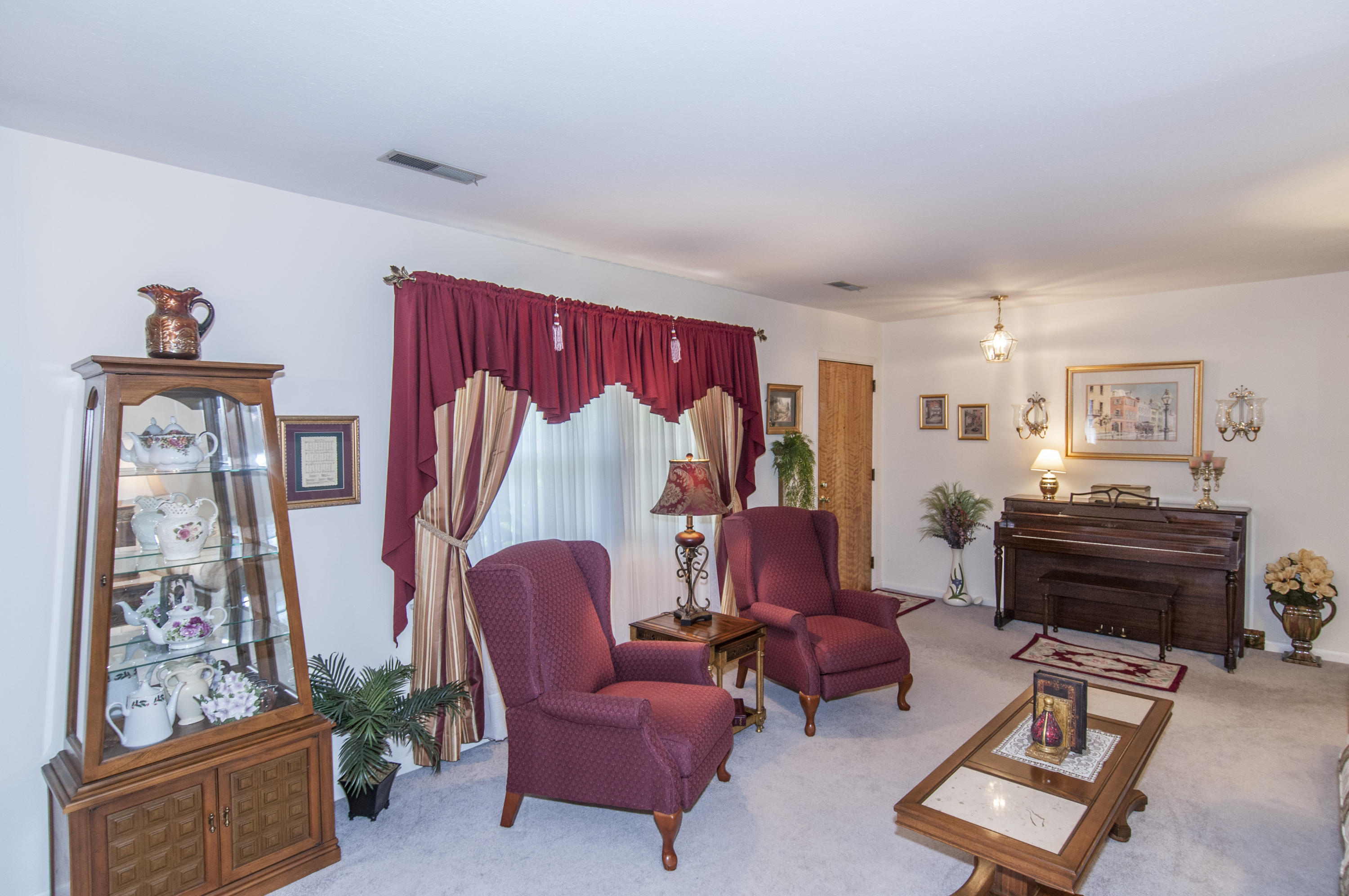 1961 Campion Hall Road Charleston, SC 29407 - Photo 15 of 39 living room