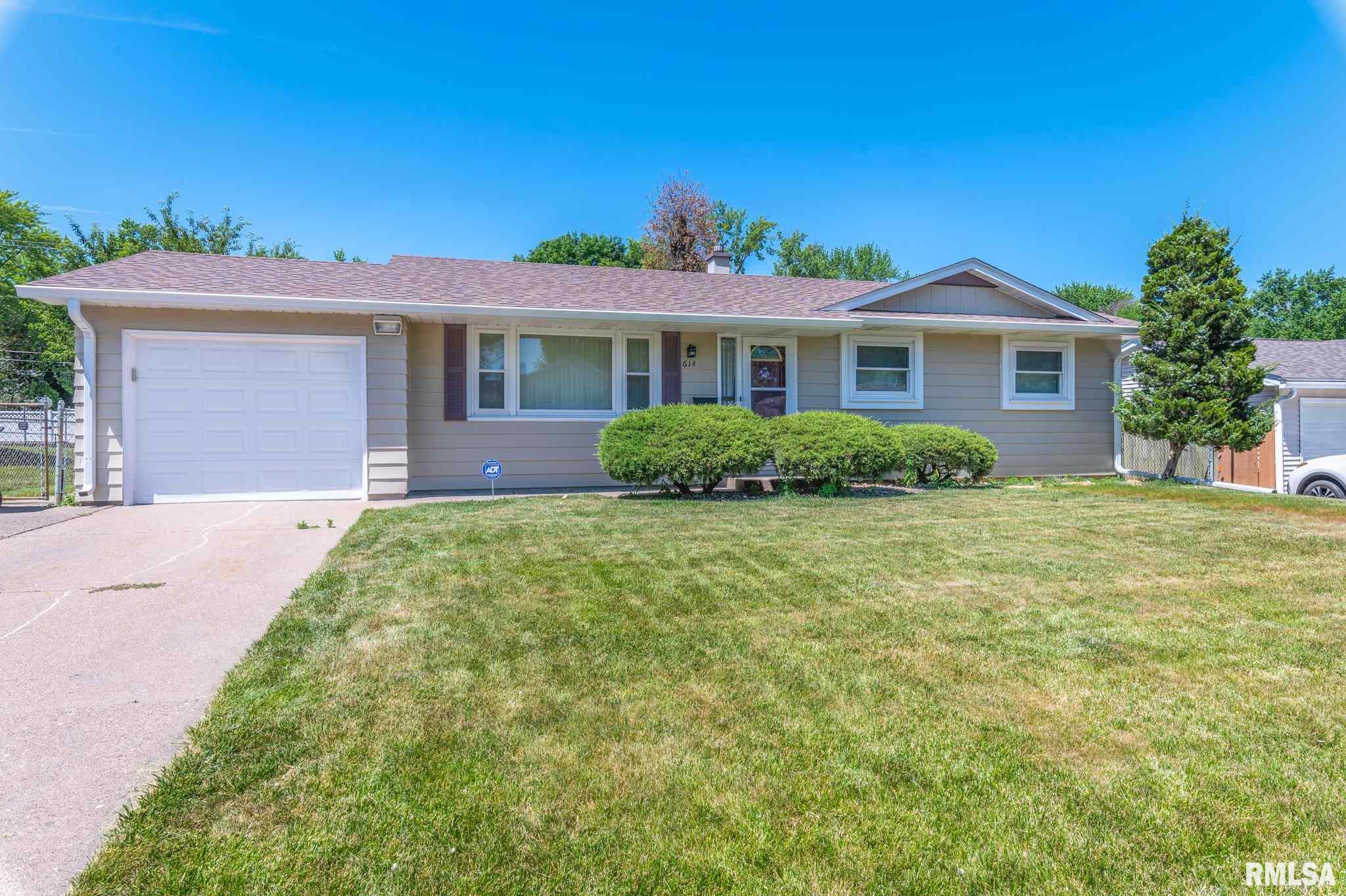 614 Westerfield Road Davenport, IA 52806 - Photo 1 of 17 Gallery Image 1