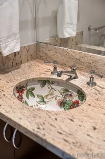 a view of a kitchen area