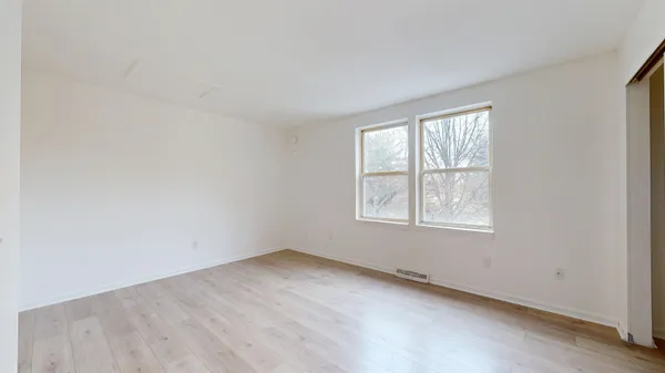 $275,000 | 7 Ira Lane, Burlington, VT 05408