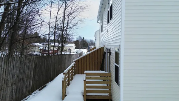 $275,000 | 7 Ira Lane, Burlington, VT 05408