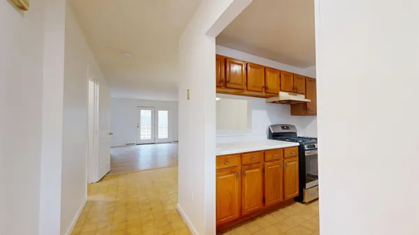 $275,000 | 7 Ira Lane, Burlington, VT 05408