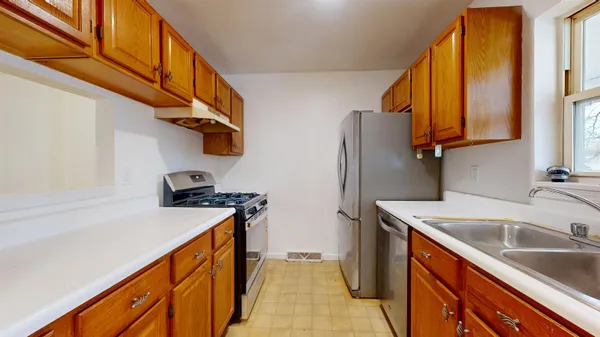 $275,000 | 7 Ira Lane, Burlington, VT 05408