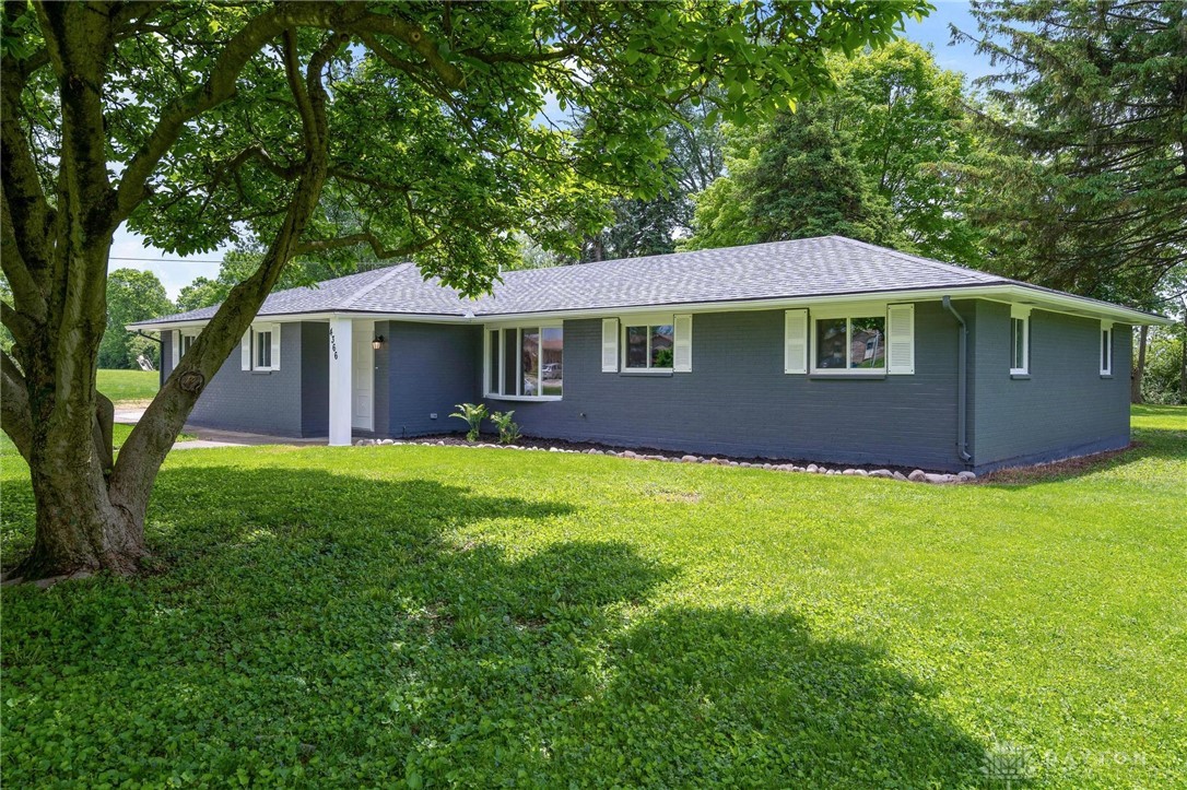 4366 Powell Road Huber Heights, OH 45424 - Photo 2 of 39