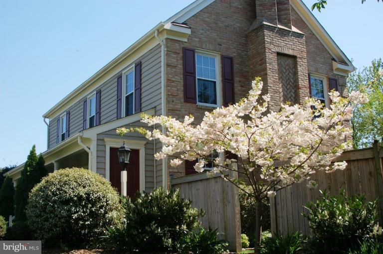 6566 Forsythia Street Springfield, VA 22150 - Photo 2 of 27 Exterior #2