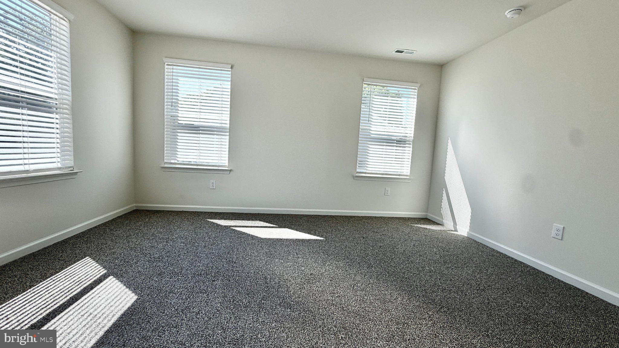 78 Tansboro Road Berlin, NJ 08009 - Photo 21 of 41 an empty room with windows
