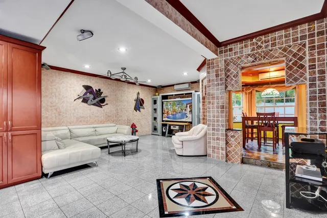 $8,500 | 600 Circle Drive, Pompano Beach, FL 33062