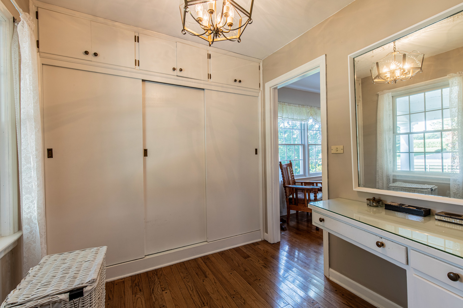 1840 South Main Street Princeton, IL 61356 - Photo 27 of 51 a room with wooden floor and window