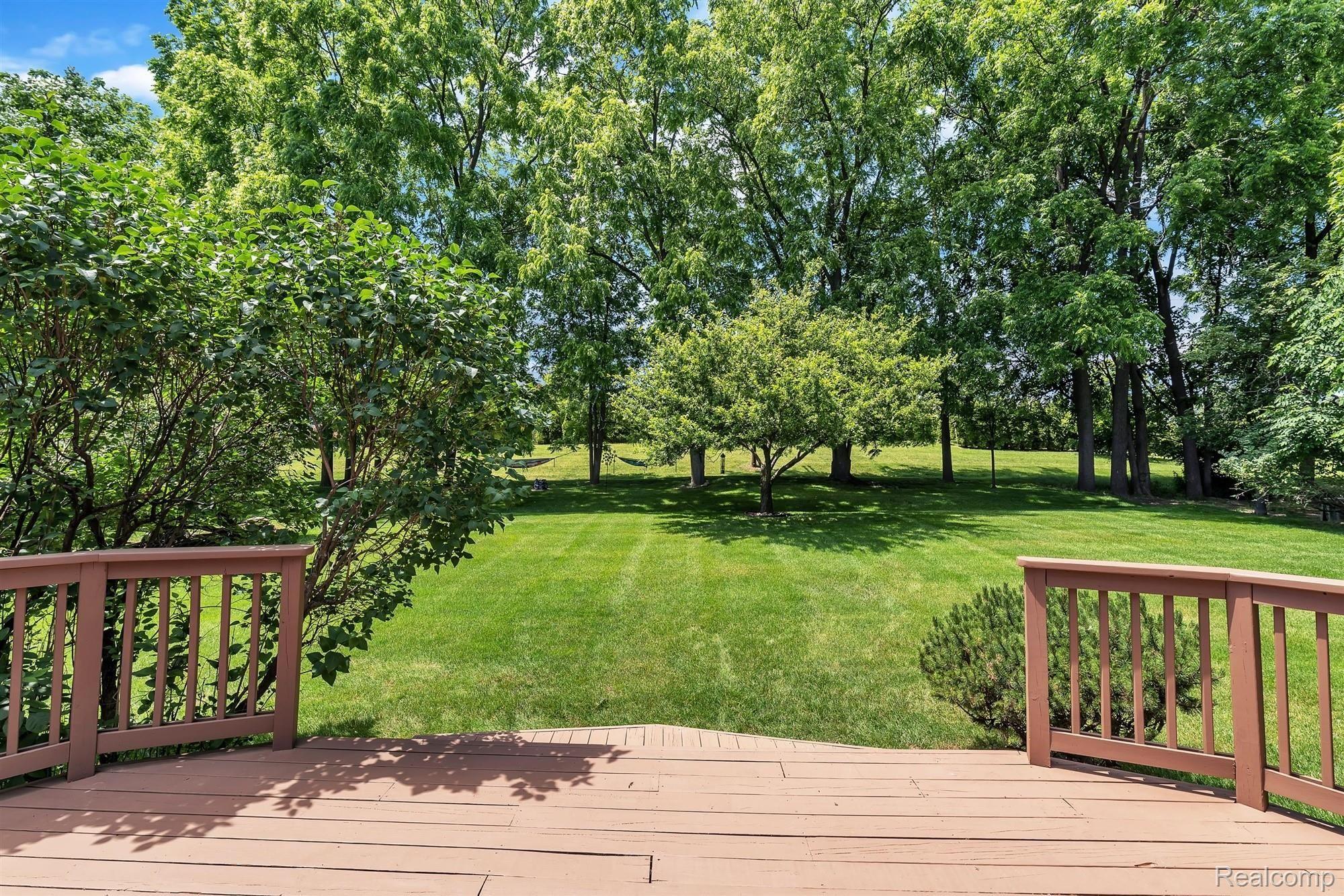 25735 Rutledge Crossing Farmington, MI 48335 - Photo 52 of 53 55-25735 Rutledge-WindowStill-Real-.jpg