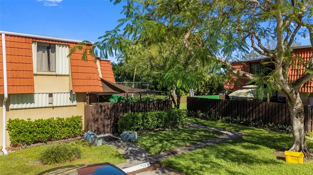 $2,800 | 22940 Oxford Place, Unit C, Boca Raton, FL 33433