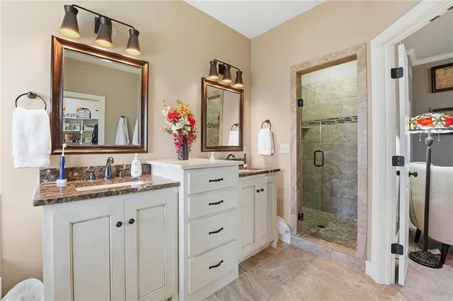 $575,000 | 2204 Northeast 111th Terrace, Kansas City, MO 64155