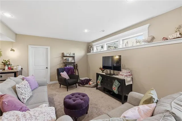 $575,000 | 2204 Northeast 111th Terrace, Kansas City, MO 64155