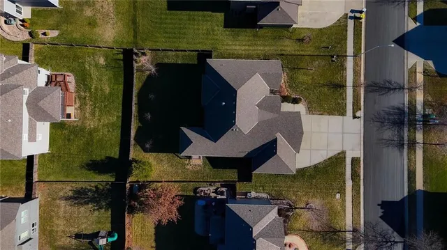 $575,000 | 2204 Northeast 111th Terrace, Kansas City, MO 64155