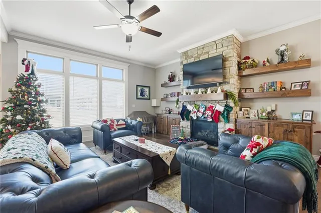 $575,000 | 2204 Northeast 111th Terrace, Kansas City, MO 64155