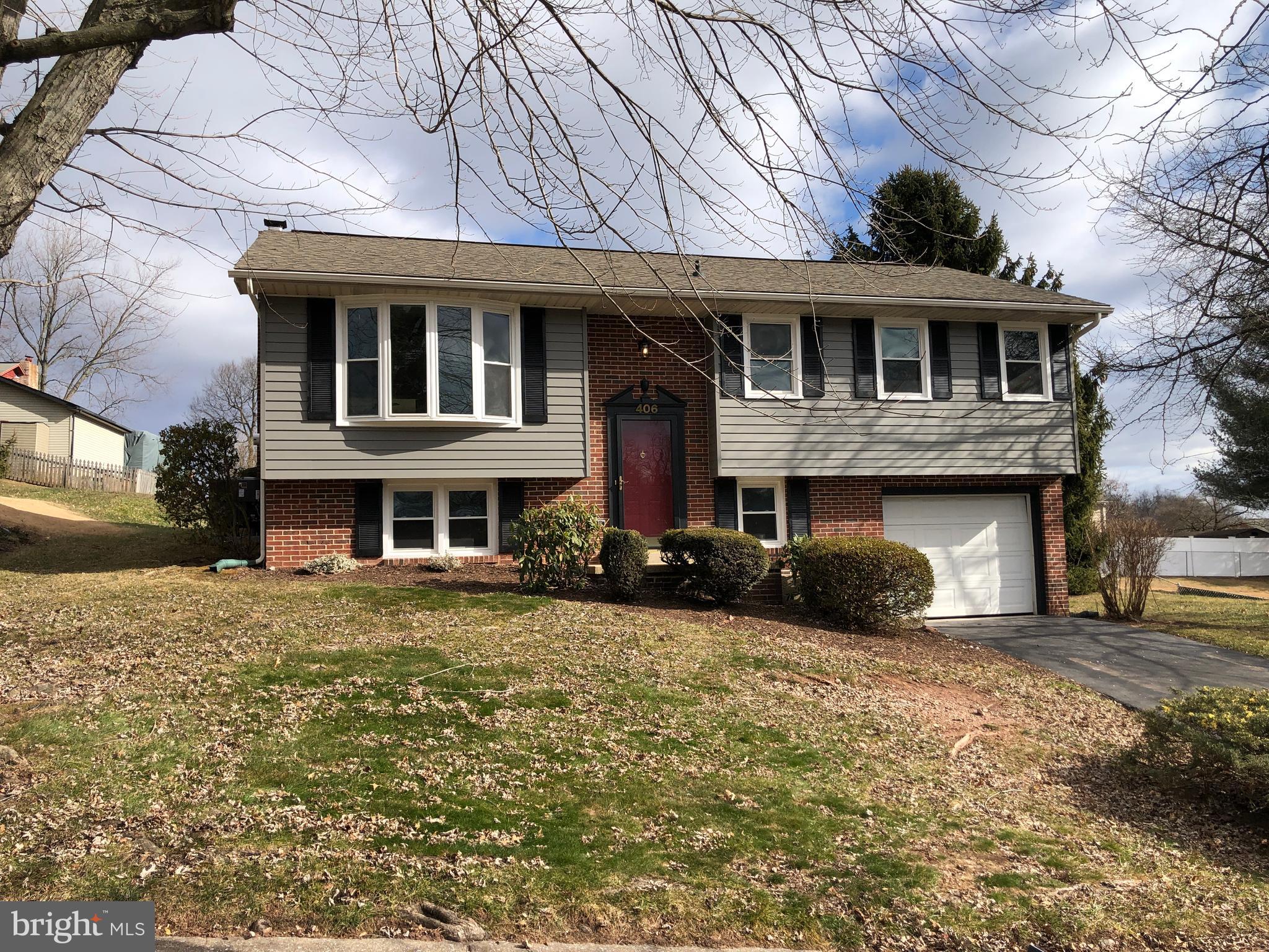 406 Hillside Road New Cumberland, PA 17070 - Photo 1 of 20 Gallery Image 1