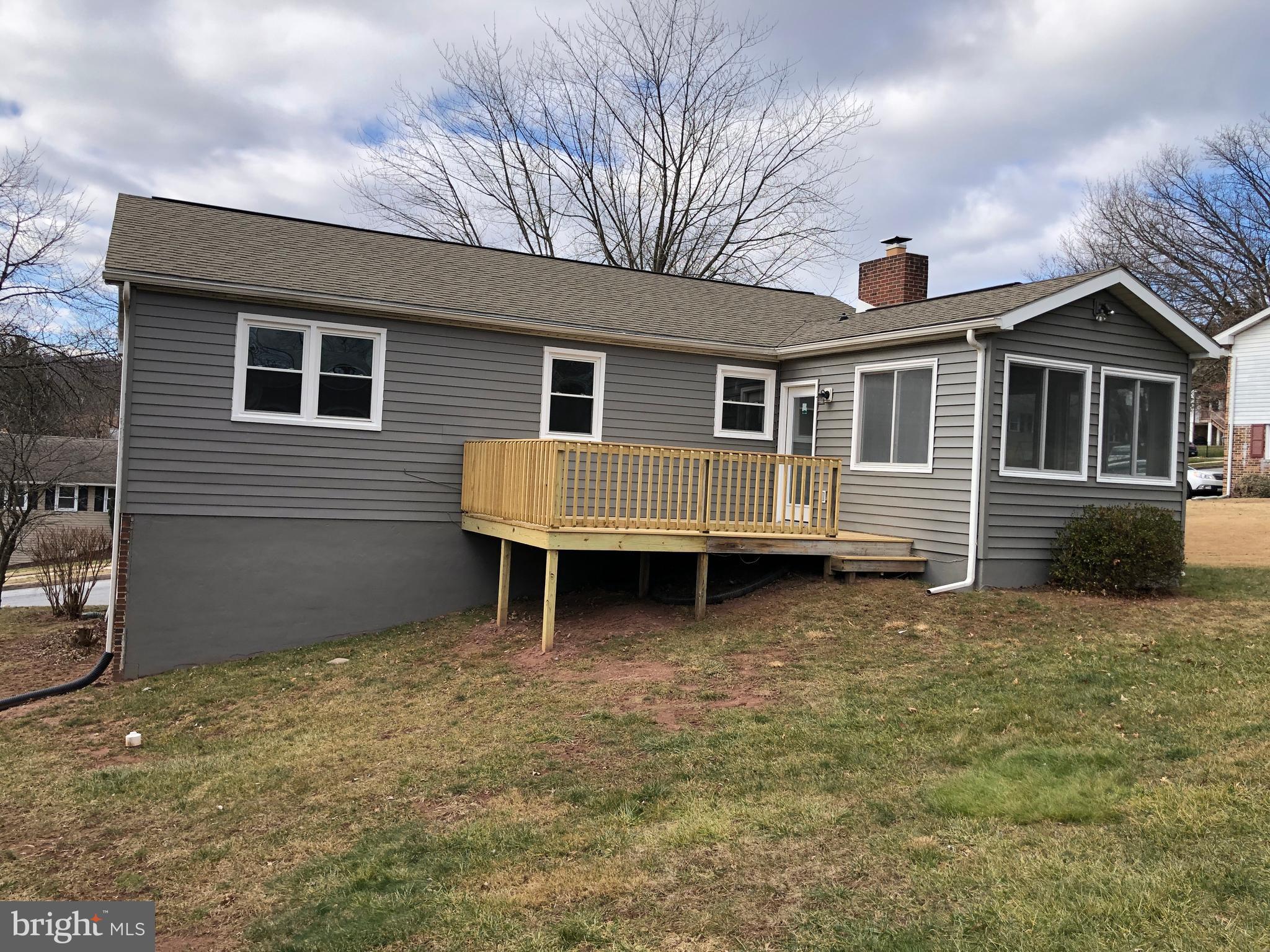 406 Hillside Road New Cumberland, PA 17070 - Photo 3 of 20 Gallery Image 3