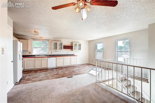 1930 Doherty Road Colorado Springs, CO 80916 - Photo 4 of 31