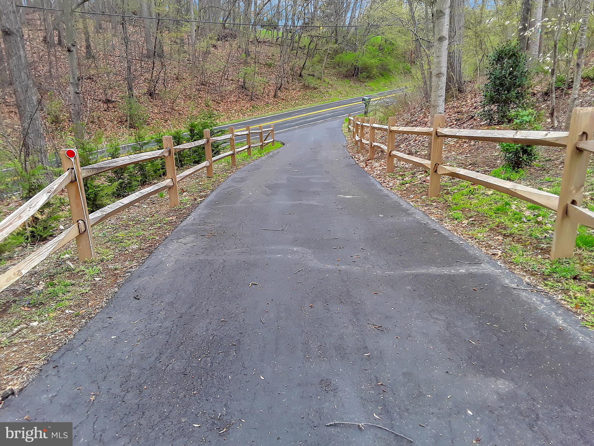 3450 Halter Road Westminster, MD 21158 - Photo 3 of 51 Driveway