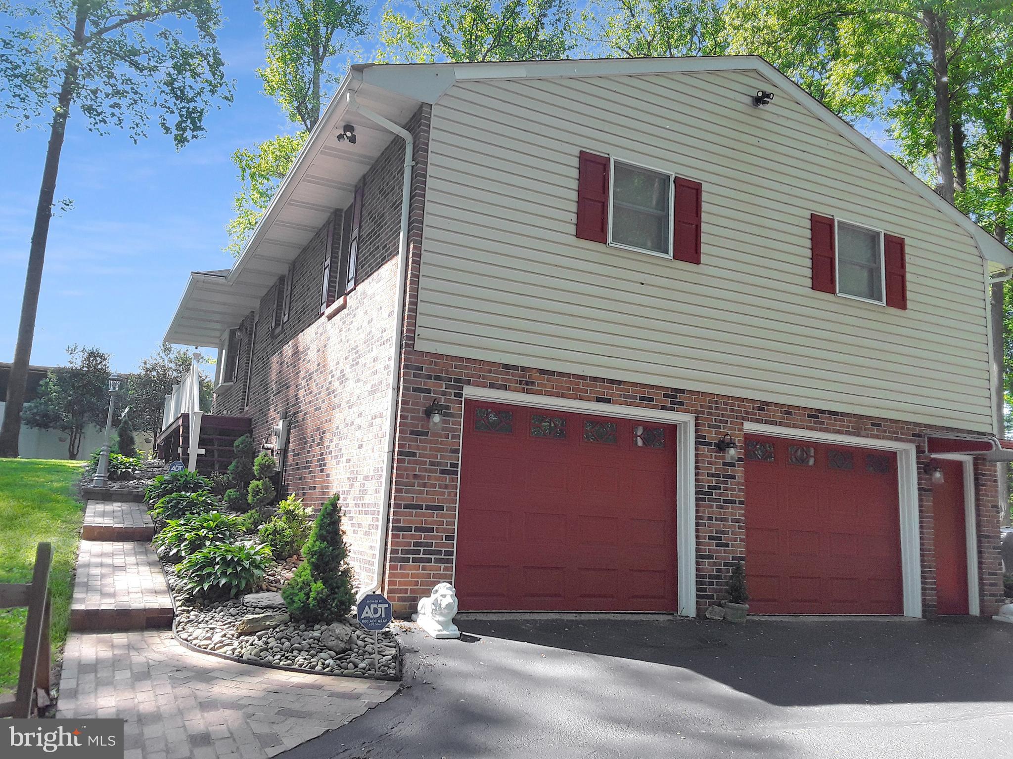 3450 Halter Road Westminster, MD 21158 - Photo 4 of 51 2 car garage