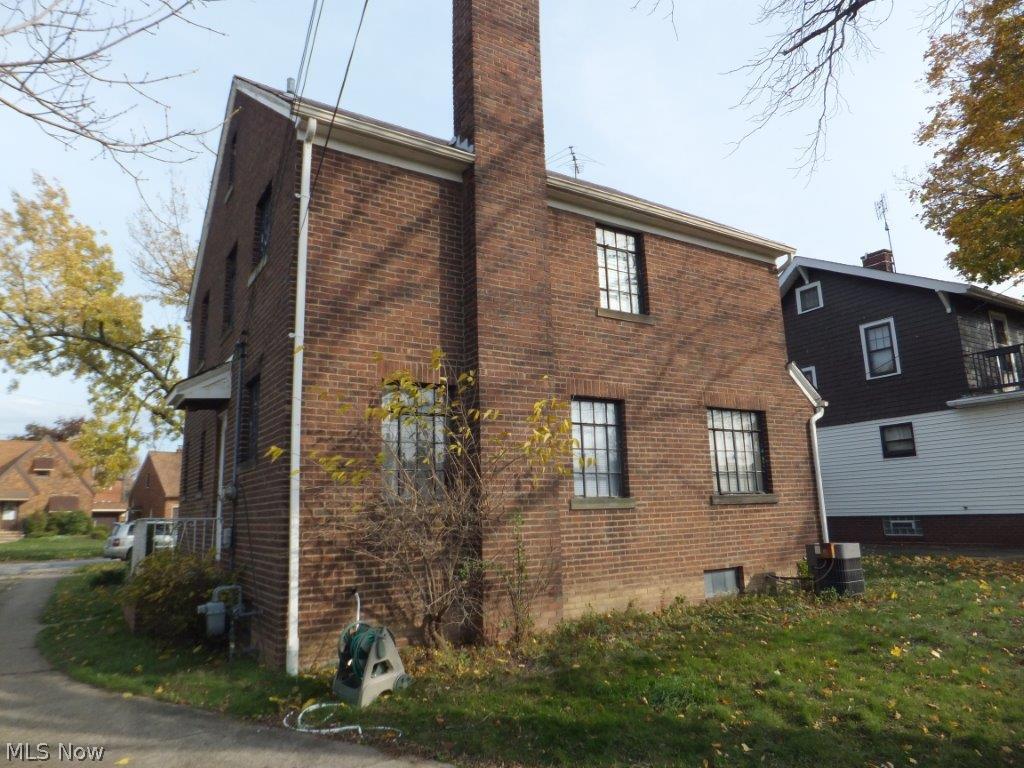 6474 Stanbury Road Parma, OH 44129 - Photo 2 of 16 Gallery Image 2