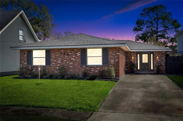 $389,000 | 125 Orchard Road, River Ridge, LA 70123