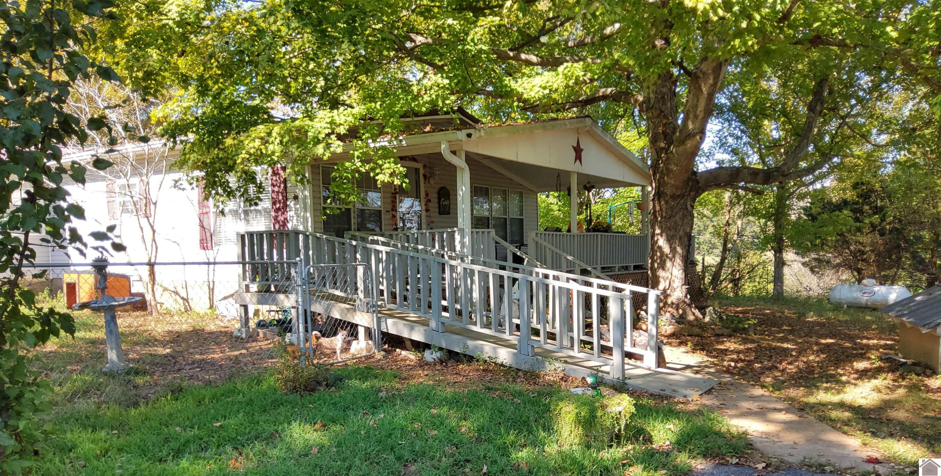 190 McKinney Road Kuttawa, KY 42055 - Photo 2 of 29 Photo 2