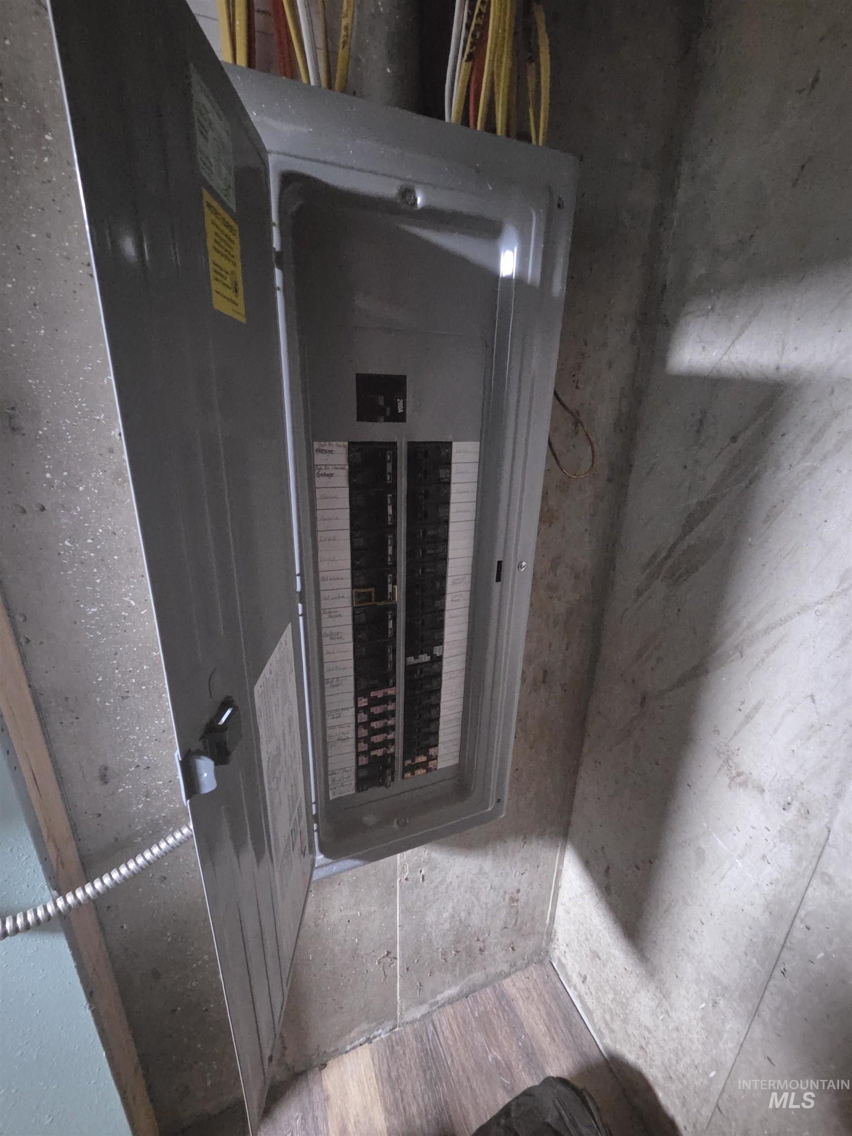 870 Dutch Flat Road Pomeroy, WA 99347 - Photo 32 of 33 Utilities featuring electric panel