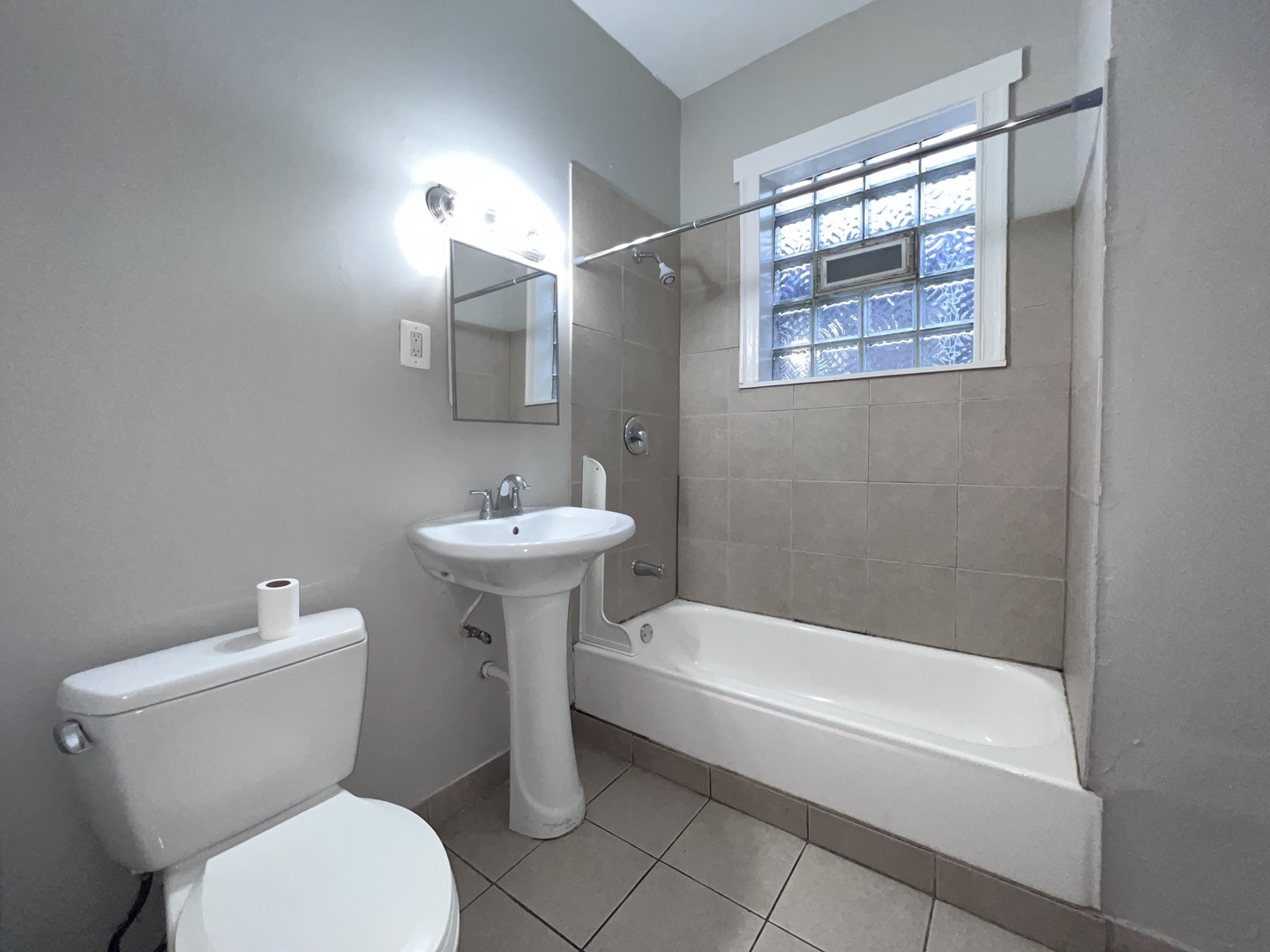 2707 East 78th Street, Unit 2W Chicago, IL 60649 - Photo 32 of 34
