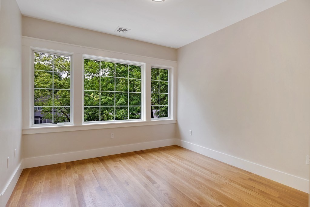 40 Voss Terrace Newton, MA 02459 - Photo 29 of 35