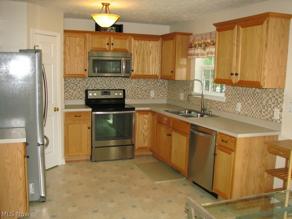 4091 Darrow Road Stow, OH 44224 - Photo 2 of 24