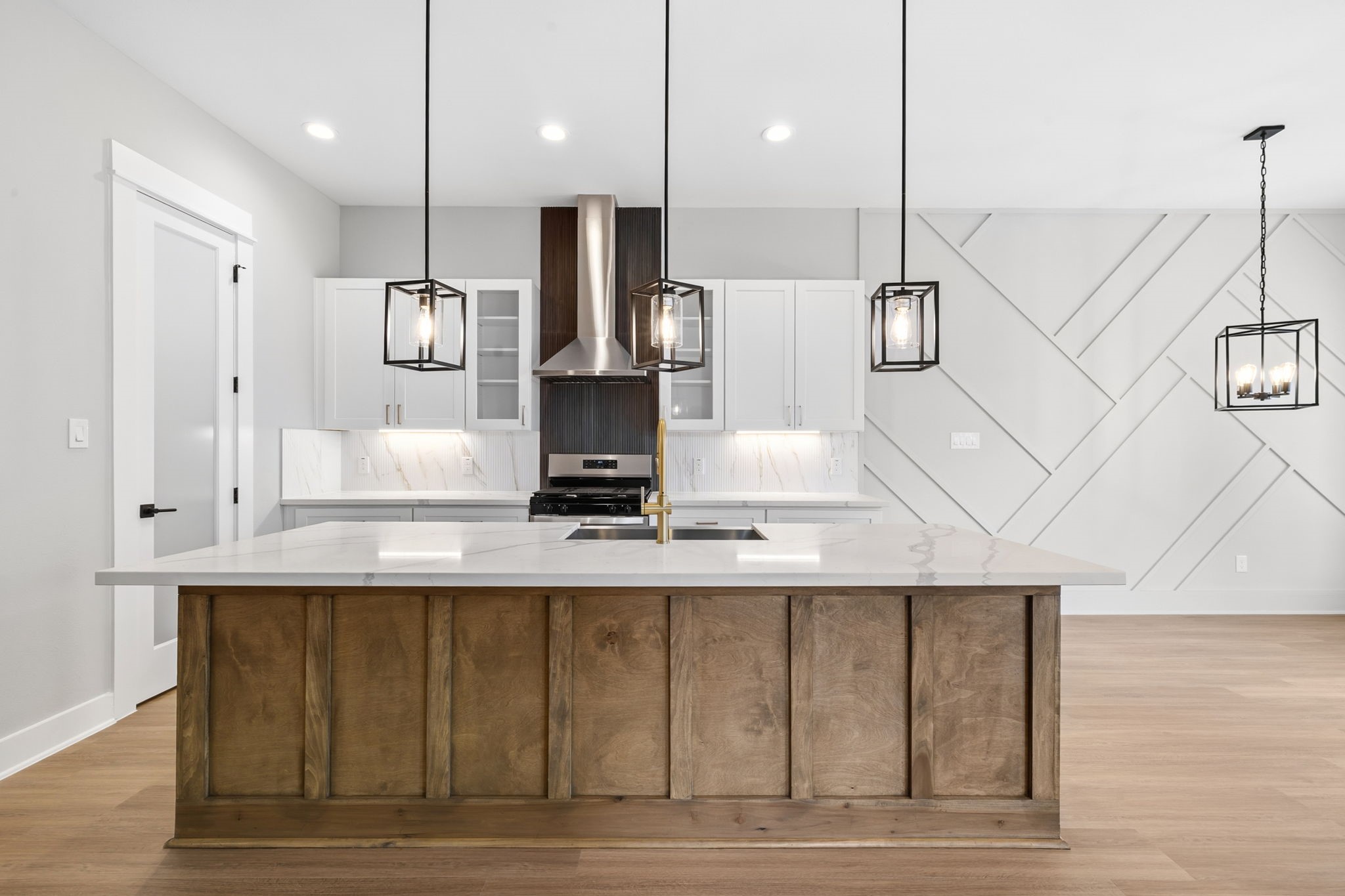 719 Thornton Road, Unit D Houston, TX 77018 - Photo 8 of 50