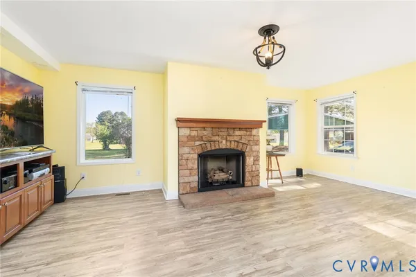 $285,000 | 147 Pleasant Shade Drive, Emporia, VA 23847