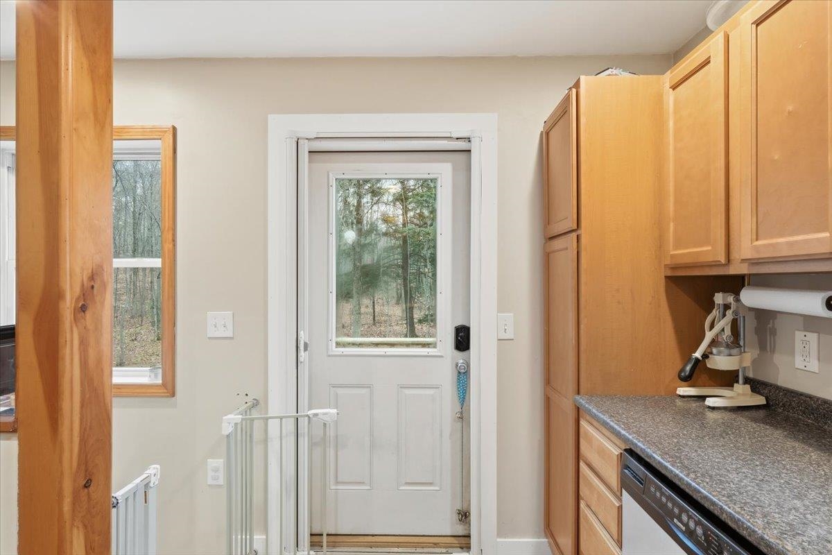 77 Bear Trap Road Milton, VT 05468 - Photo 10 of 40