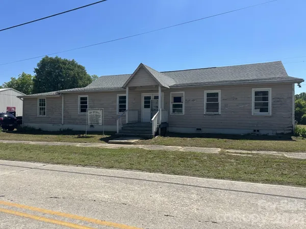 $201,000 | 706 Old North Main Street, Clover, SC 29710