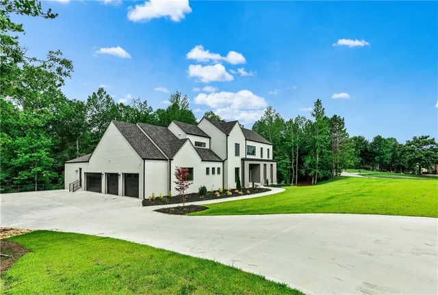 a view of a entryway door of the house