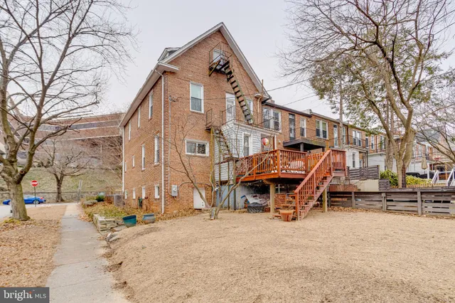 $475,000 | 3901 Keswick Road, Baltimore, MD 21211