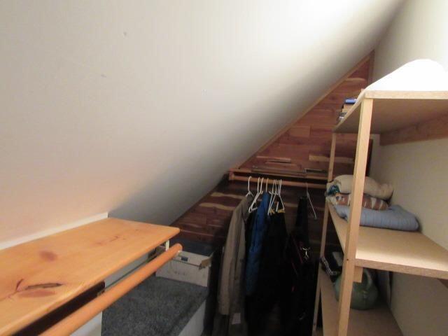 2595 Southside Road Grants Pass, OR 97527 - Photo 19 of 35 Cedar closet