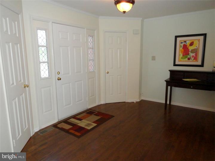 56 Penn Road Voorhees, NJ 08043 - Photo 2 of 25 Foyer
