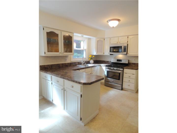 56 Penn Road Voorhees, NJ 08043 - Photo 6 of 25 Kitchen