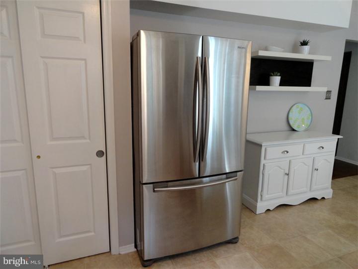 56 Penn Road Voorhees, NJ 08043 - Photo 7 of 25 Kitchen